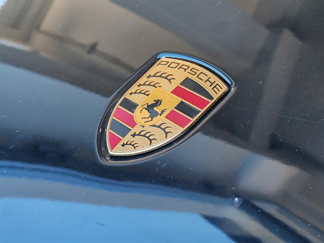 Porsche 911 Carrera