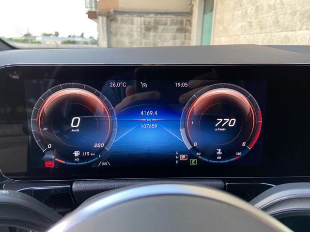 MERCEDES-BENZ GLA 200 d Automatic Sport Plus-LUCI AMBIENTE MULTICOLORE