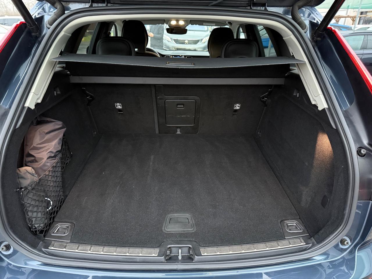 Volvo XC60 B4 (d) MY23 Automatico Core My23