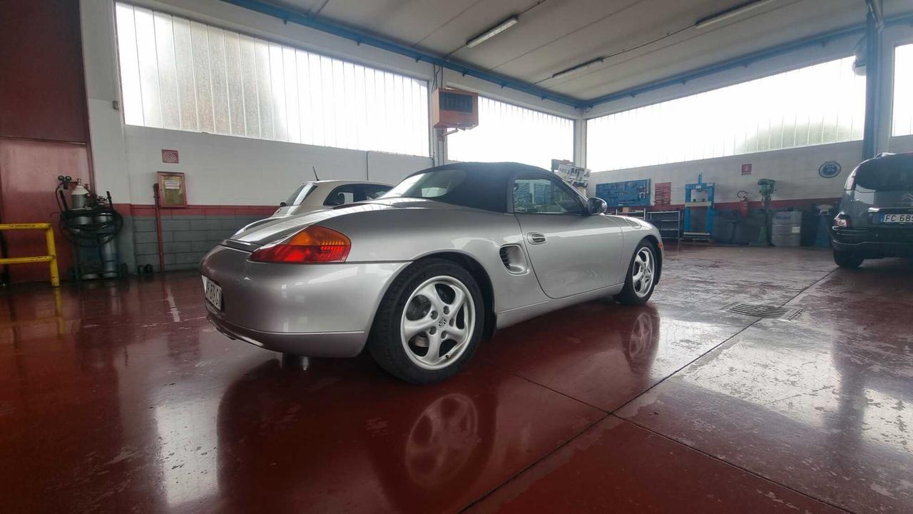 Porsche Boxster 2.5i 24V cat