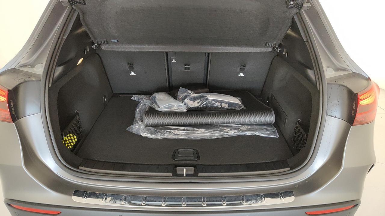 Mercedes-Benz GLA 200 d automatic