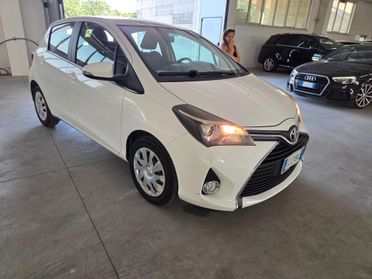 Toyota Yaris 1.0 5 porte Lounge unico proprietario