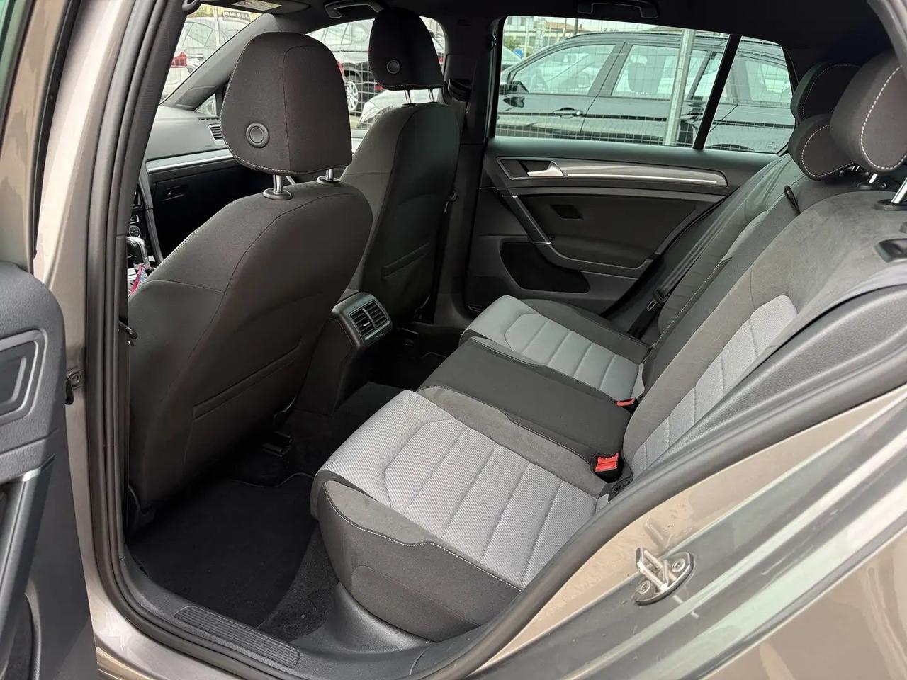 Volkswagen Golf 7 1.6 Tdi Dsg 110cv R-line Edition Uniporp E6