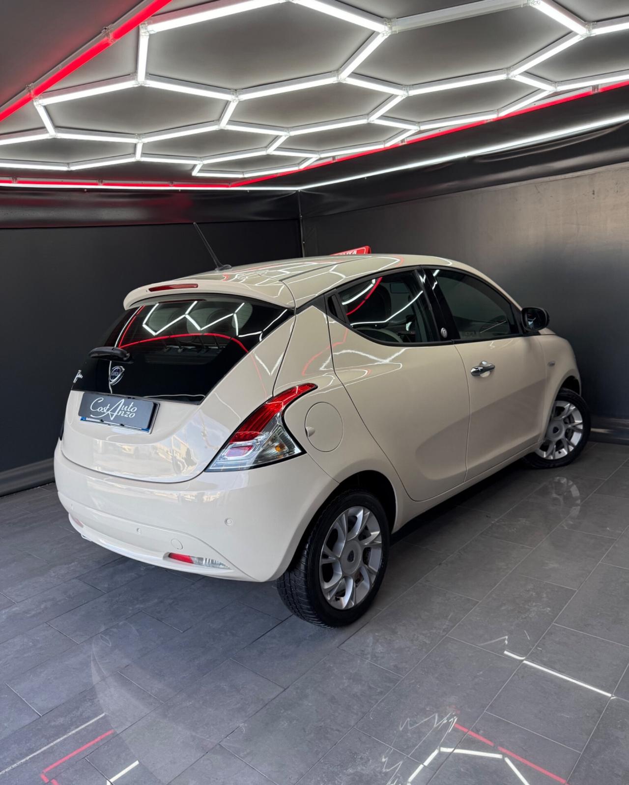Lancia Ypsilon 1.3 Multijet 95 CV Platinum 2016