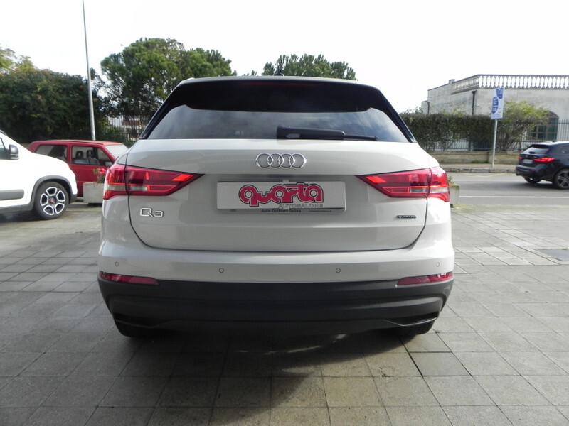 Audi Q3 35 TDI S tronic Business