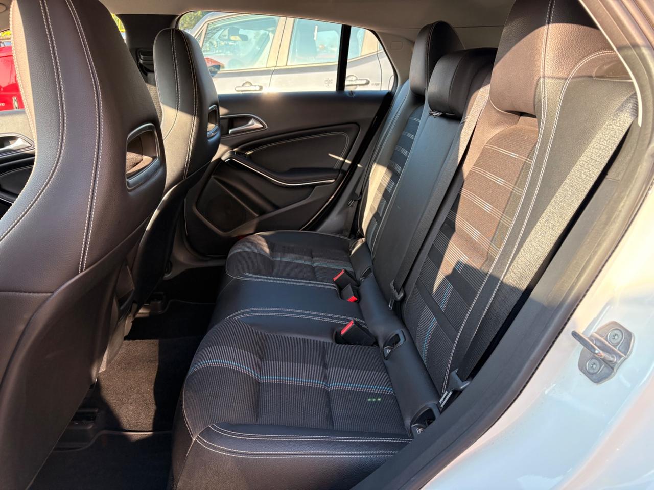 Mercedes-benz CLA 180 Shooting Brake Sport - NEOPATENTATI - E6