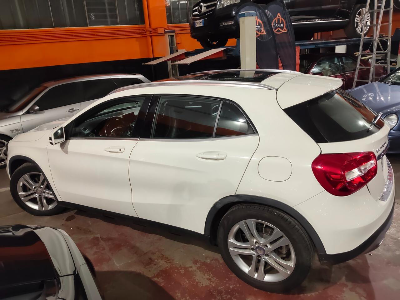 Mercedes GLA 180 UNIPROPRIETARIO SOLO 78000KM!!!
