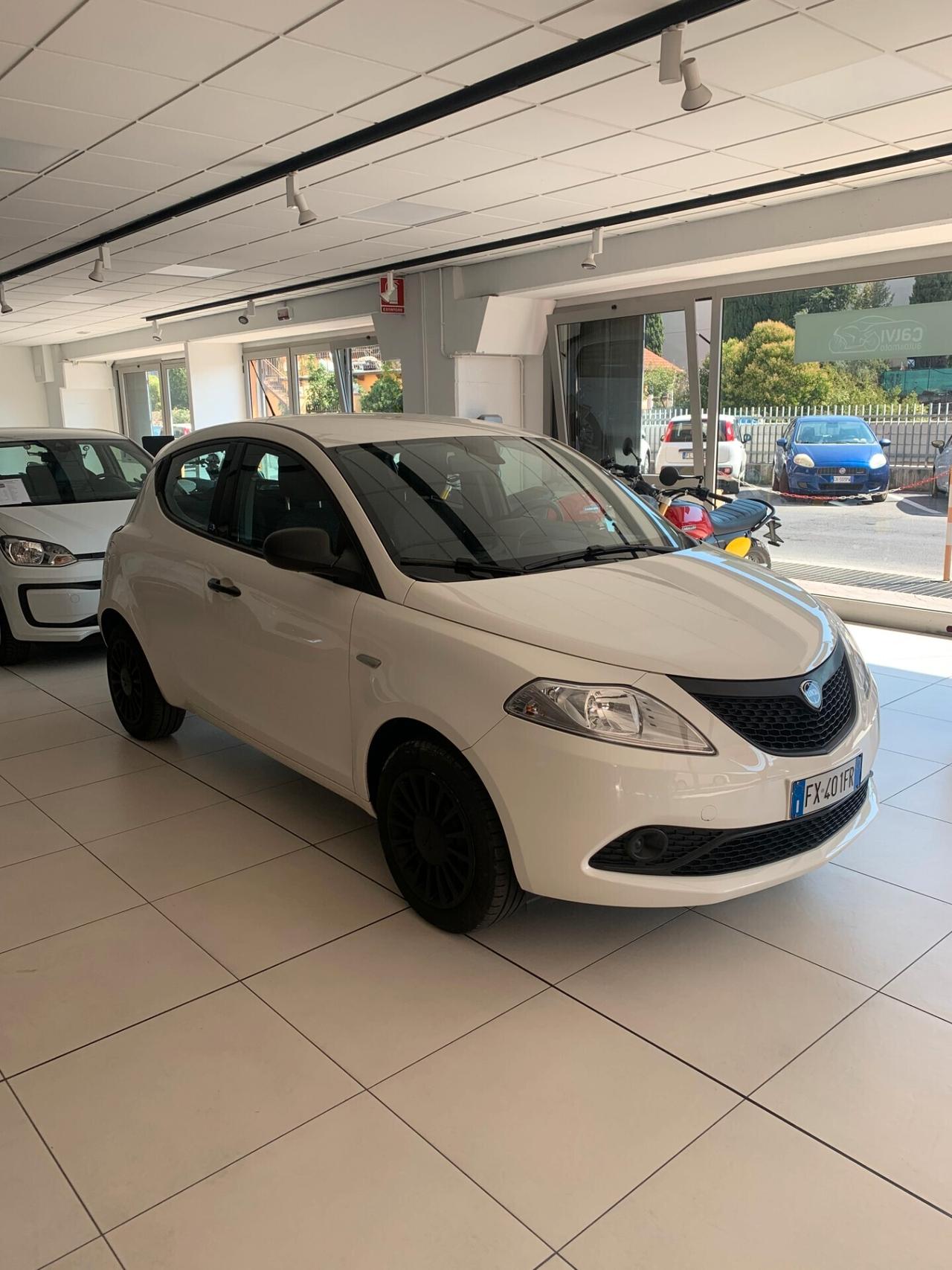 Lancia Ypsilon 1.2 69 CV S&S Elefantino Blu