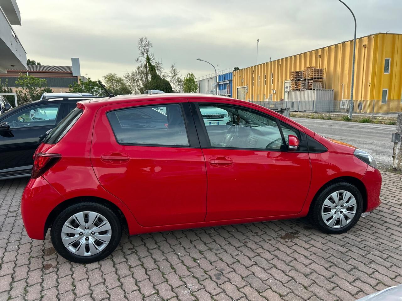 Toyota Yaris 1.0 5 porte Lounge