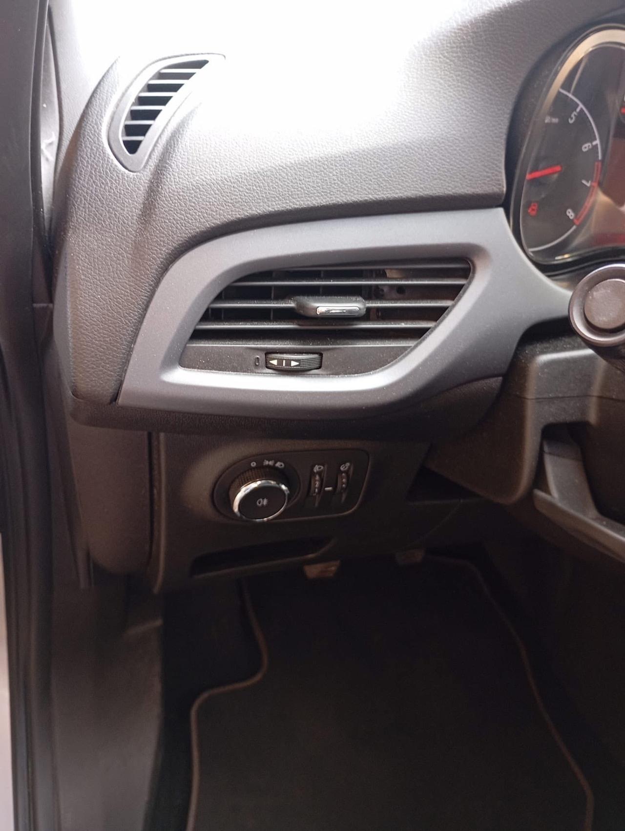 Opel Corsa 1.4 90CV GPL Tech 5 porte Advance