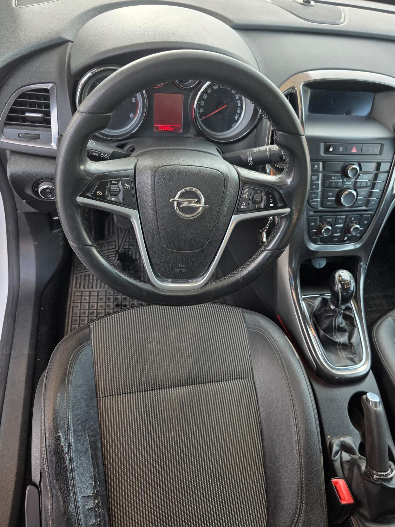 Opel Astra 1.7 CDTI 110CV 5 porte Cosmo con 276.000km Neopatentati ok