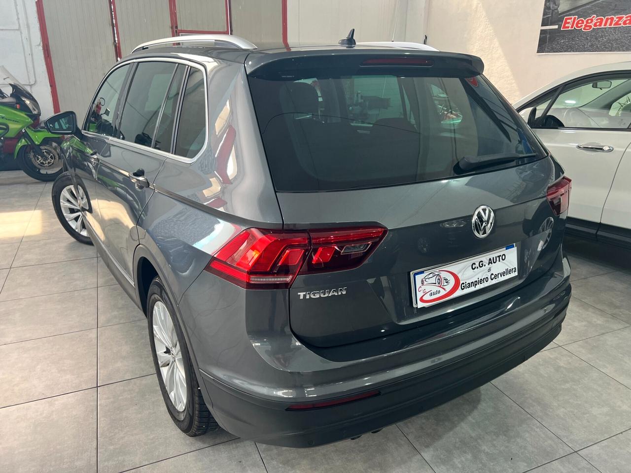 Volkswagen Tiguan 1.6 116 CV - Business BlueMotion Technology - 2019