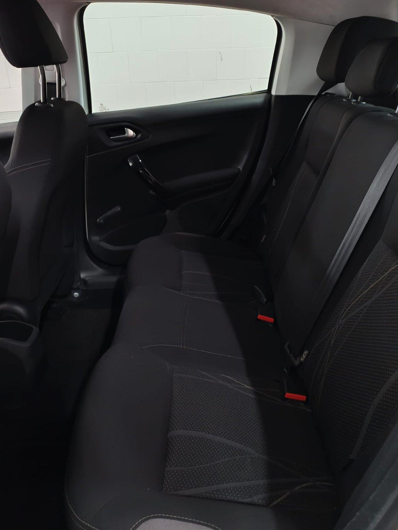 Peugeot 208 1.0 5 PORTE