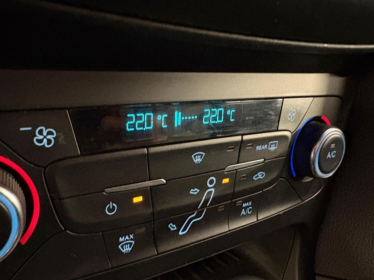 Ford Focus ST LINE 1.0 EcoBoost 125 CV 5 p.