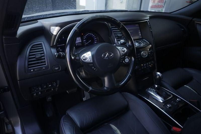 Infiniti QX70 Infiniti QX70 3.0d GT 175KW ANNO 2015
