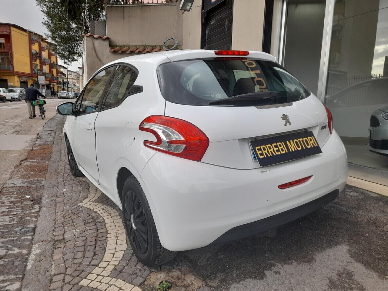 Peugeot 208 1.2 82 CV 3 porte X NEOPATENTATI