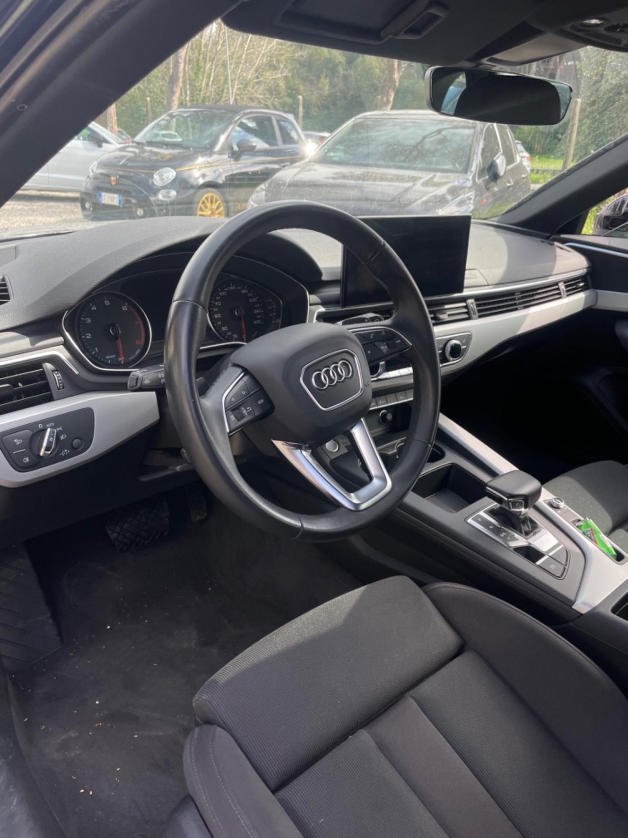 Audi A4 Avant 35 TFSI S line edition