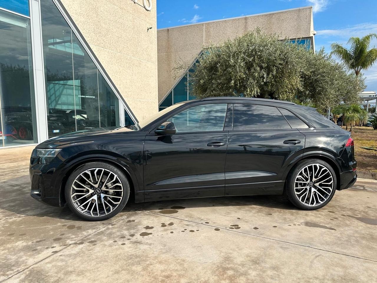 Audi Q8 50tdi S line possibilità noleggio no scoring