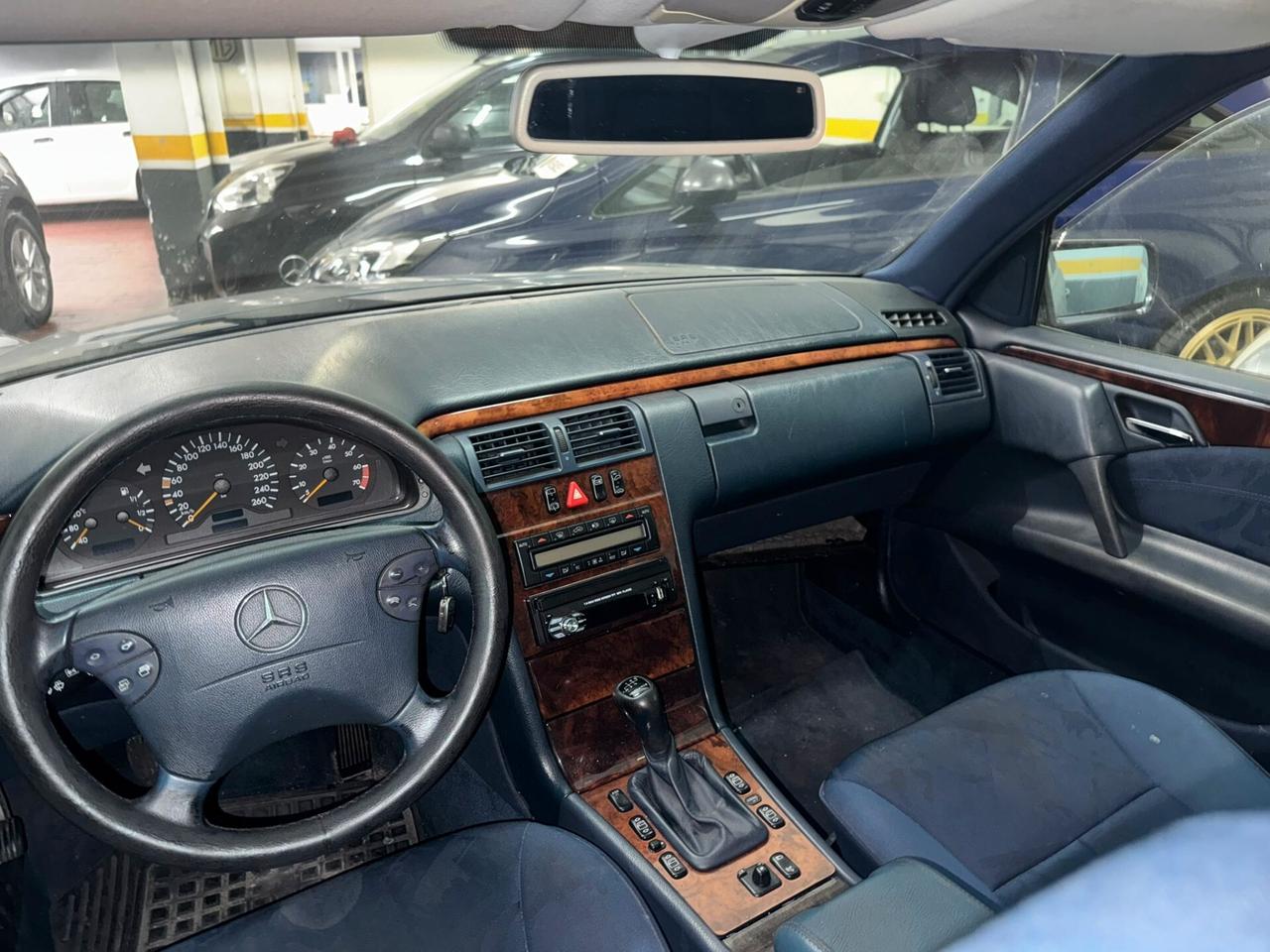 Mercedes-benz E 200 Kompressor cat S.W. Avantgarde