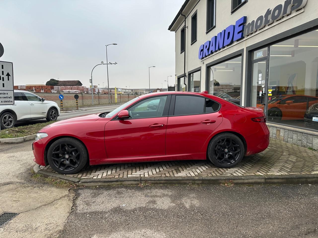 Alfa Romeo Giulia 2.0 Turbo 200 CV AT8 Executive