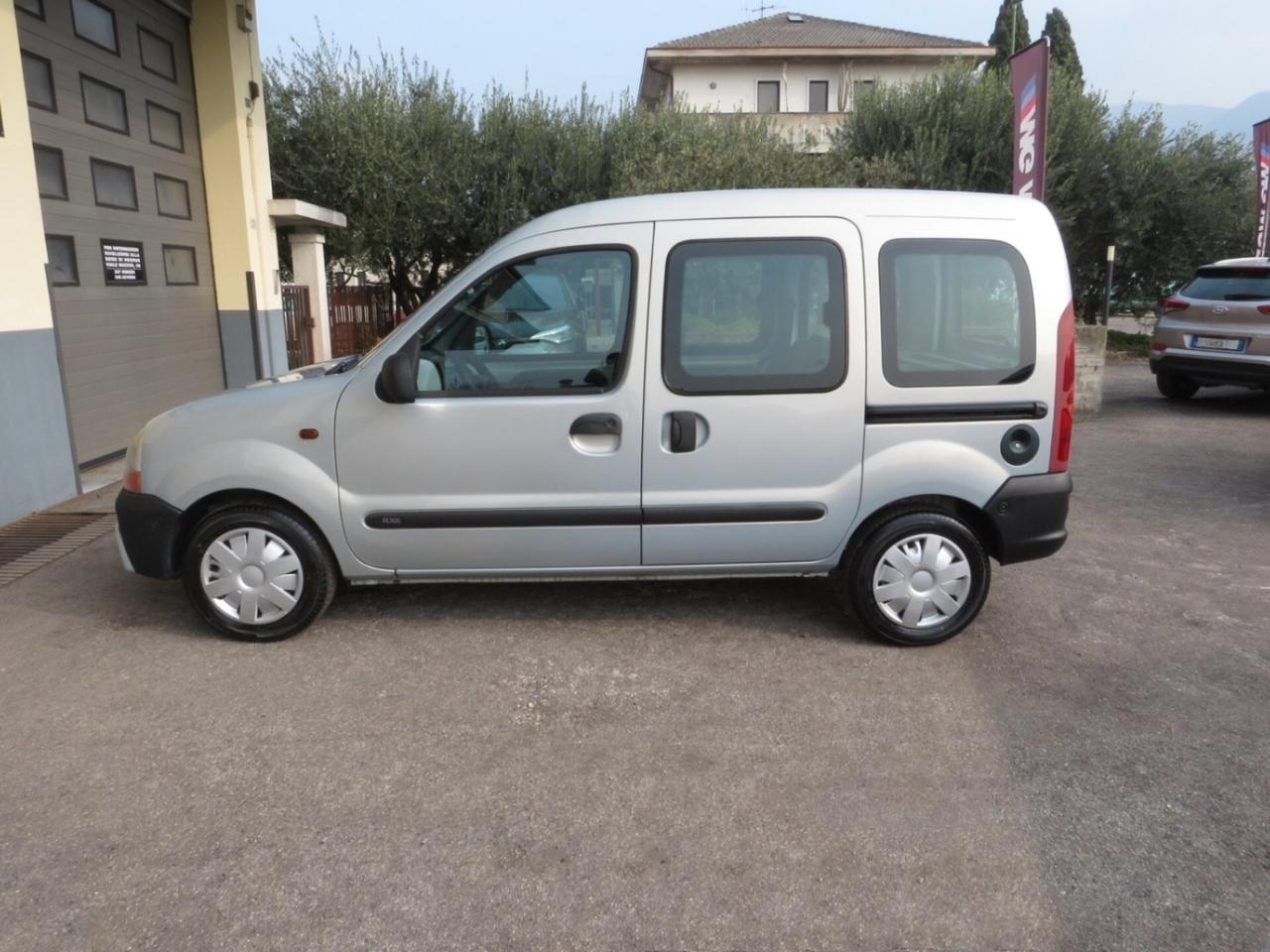 Renault Kangoo 1.2 60cv. meccanica ottima. gomme nuove.