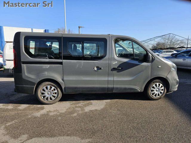 OPEL Vivaro 1.6 CDTI 95CV 9 posti - targa FD505JA