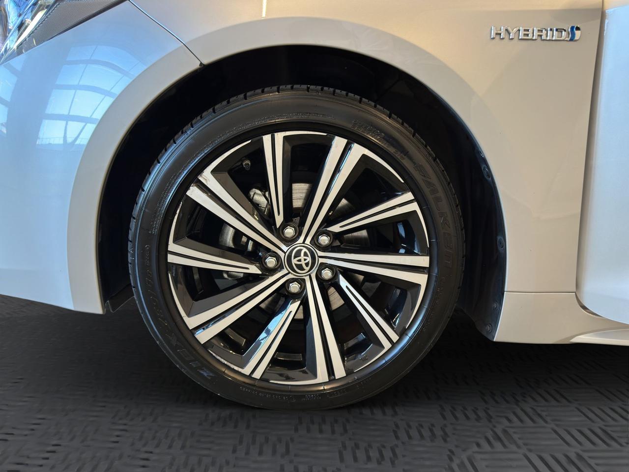 Toyota Corolla 1.8h Style cvt