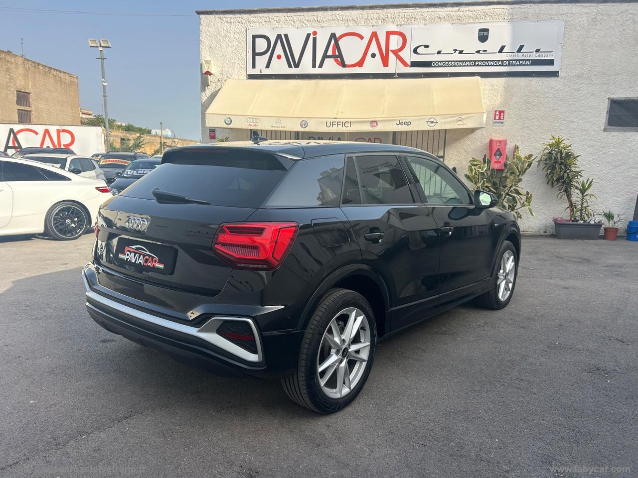 AUDI Q2 35 TFSI S tronic Identity Black