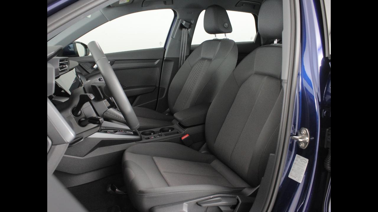 AUDI A3 IV 2024 allstreet - A3 allstreet 35 2.0 tdi Business s-tr