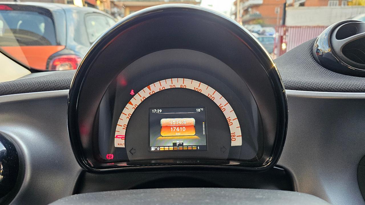 Smart ForFour 90 0.9 Turbo twinamic Passion UNIPRO NAV ANDROID TAGL UFF LED