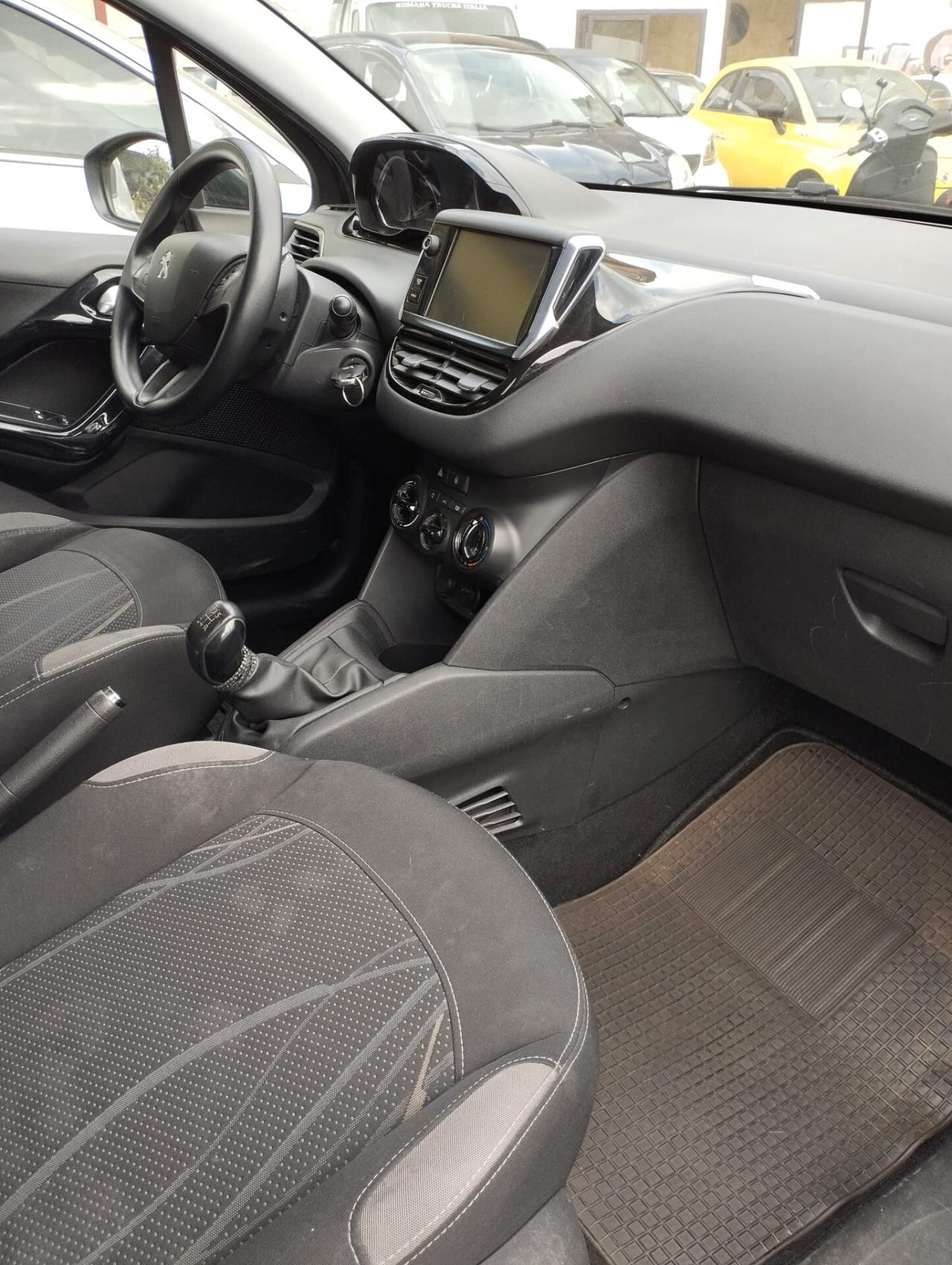 Peugeot 208 1.4 HDi 68 CV 5 porte Allure