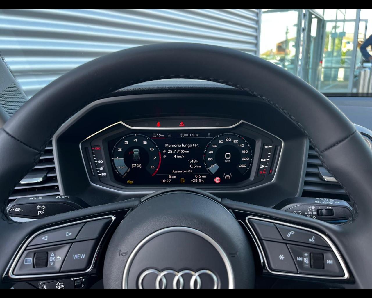 AUDI A1 SPORTBACK 30 TFSI S-TRONIC S LINE EDITION