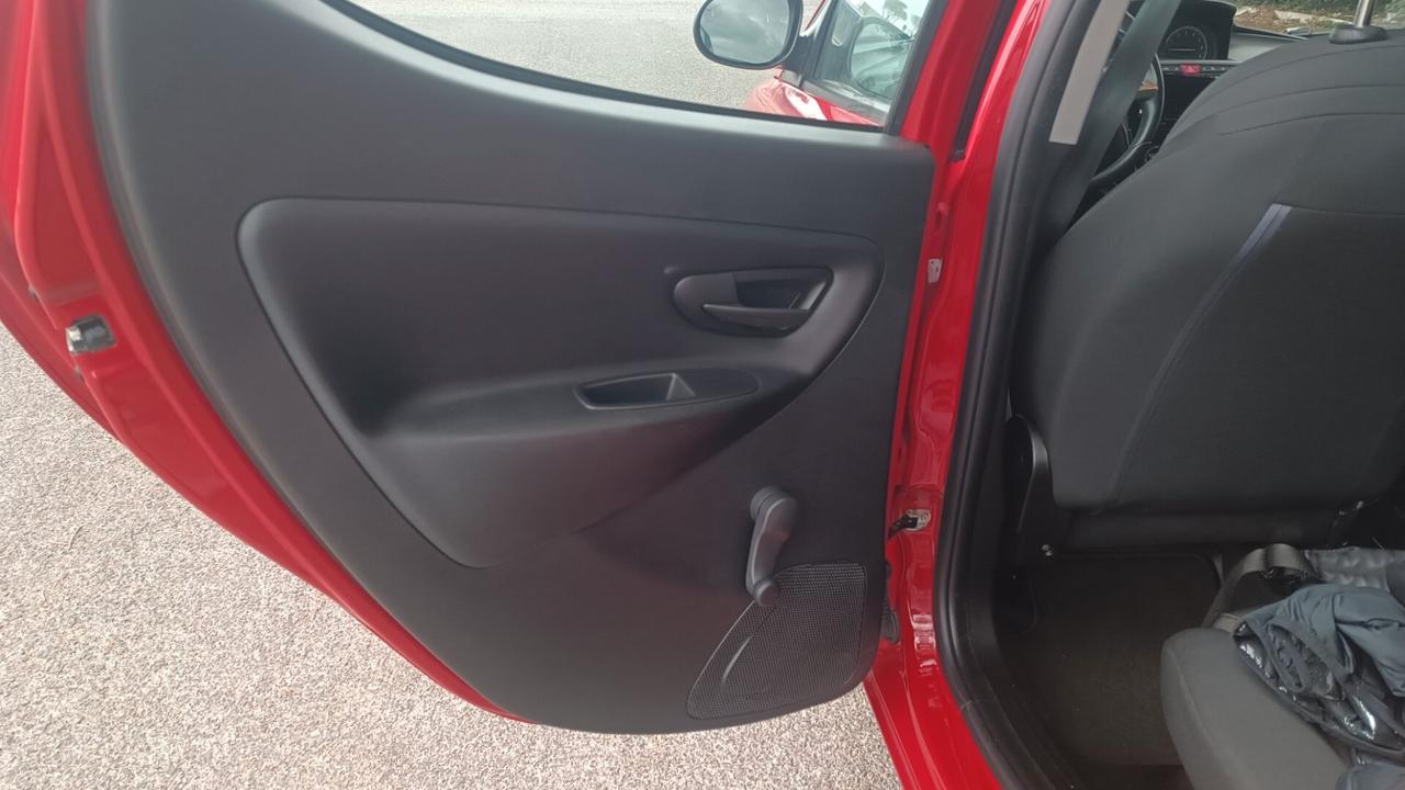 Lancia Ypsilon 1.0 FireFly 5 porte S&S Hybrid Ecochic Gold