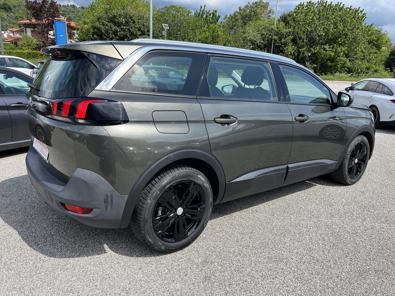 PEUGEOT 5008 1500 hdi 130 cv AUT. ALLURE 7 posti