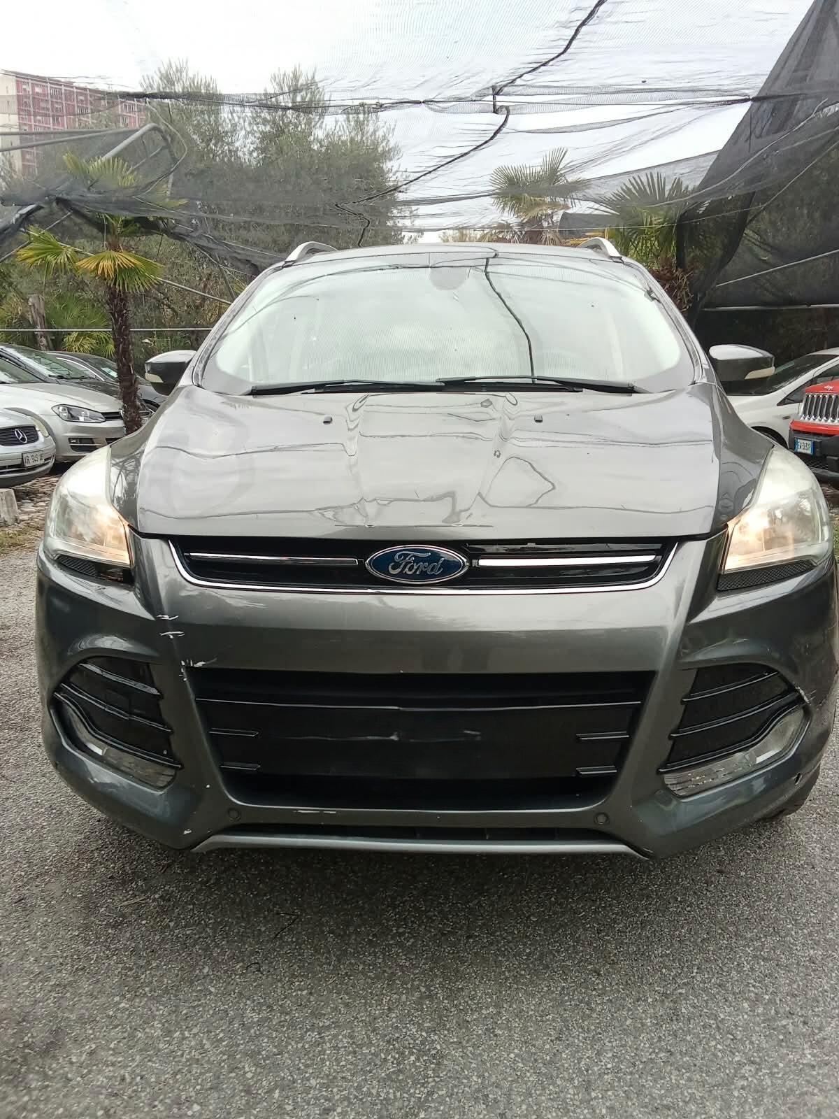 Ford Kuga 2.0 TDCI 140 CV 4WD Titanium