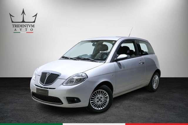 Lancia Ypsilon 1.2 8v Oro Plus