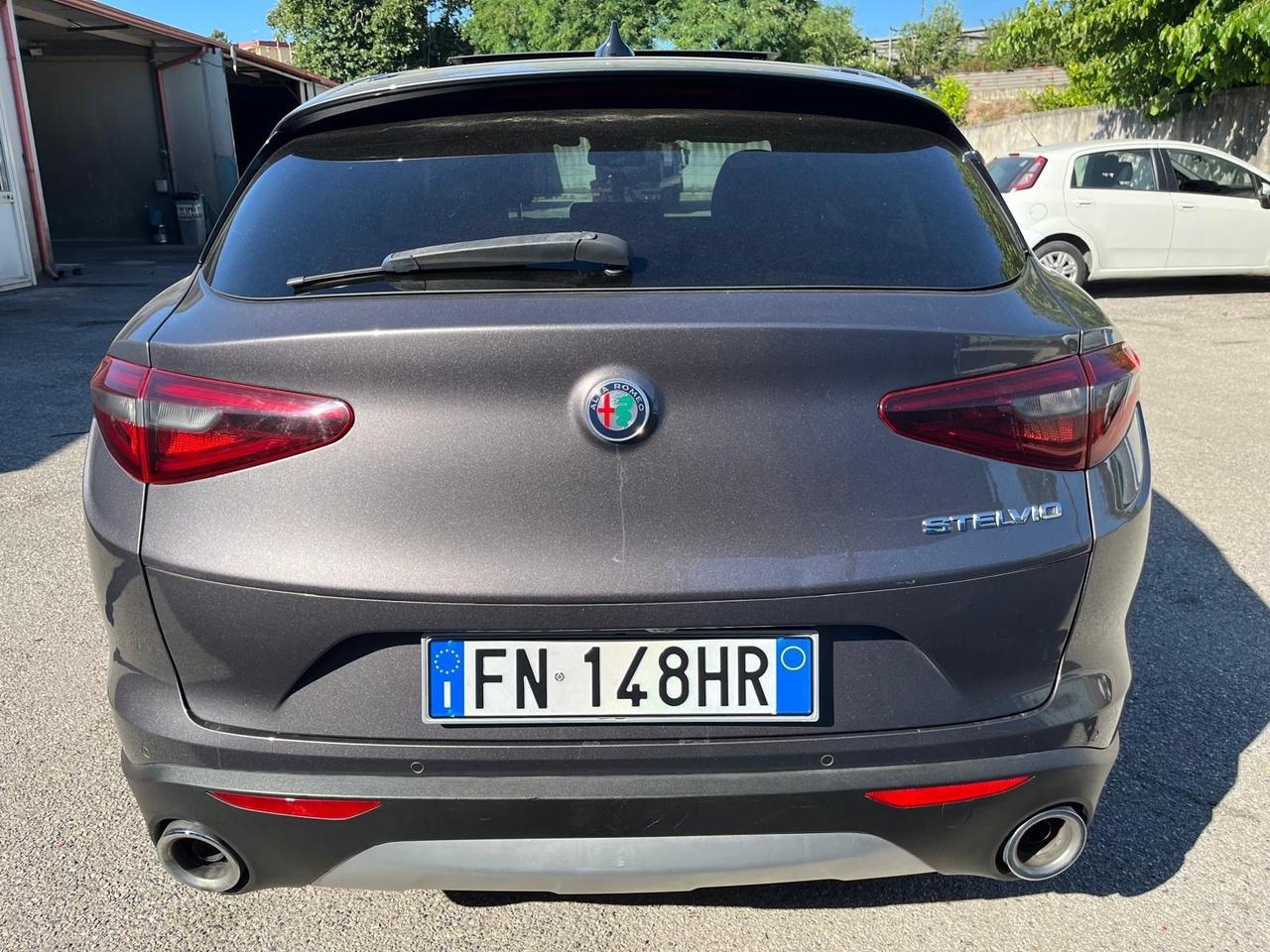 Alfa Romeo Stelvio 2.2 mjt camb aut-km 119000-2018