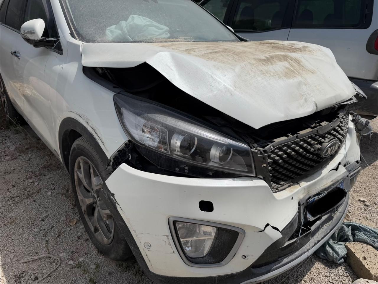 Kia Sorento 2.2 CRDi AWD SINISTRATA