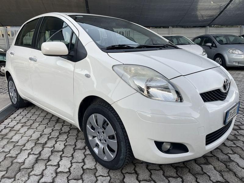Toyota Yaris Yaris 5p 1.3 dual Sol my10 facelift IDONEA NEOPATENTATI