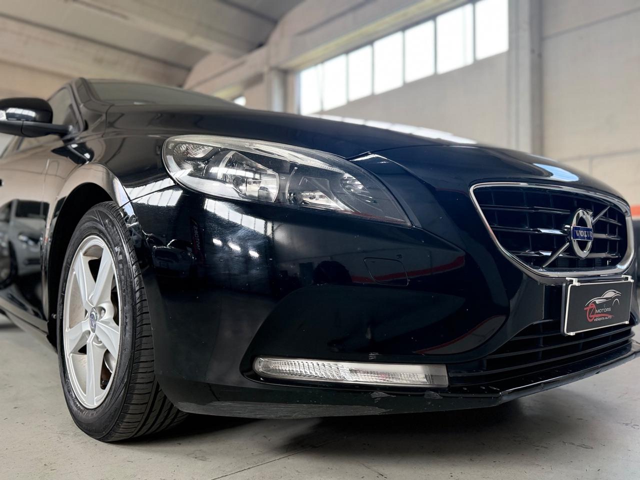 Volvo V40 D2 1.6 Powershift Kinetic NEOPATENTATI