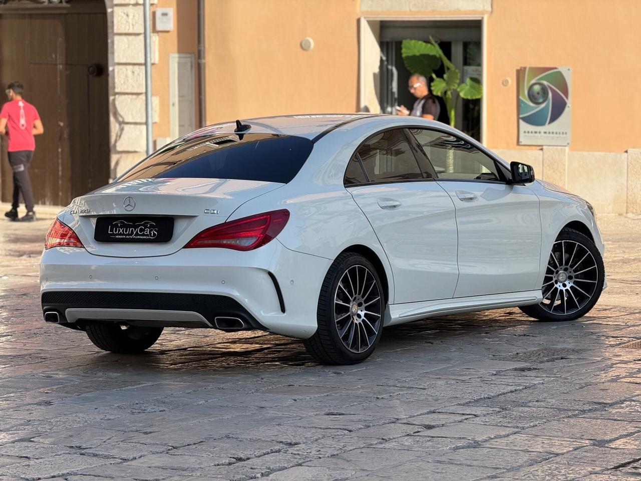 Mercedes-benz CLA 220CDI Automatic PremiumAMG 170 CV LED
