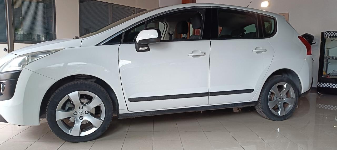 Peugeot 3008 1.6 e-HDi 115CV cambio robotizzato Stop&Start Active