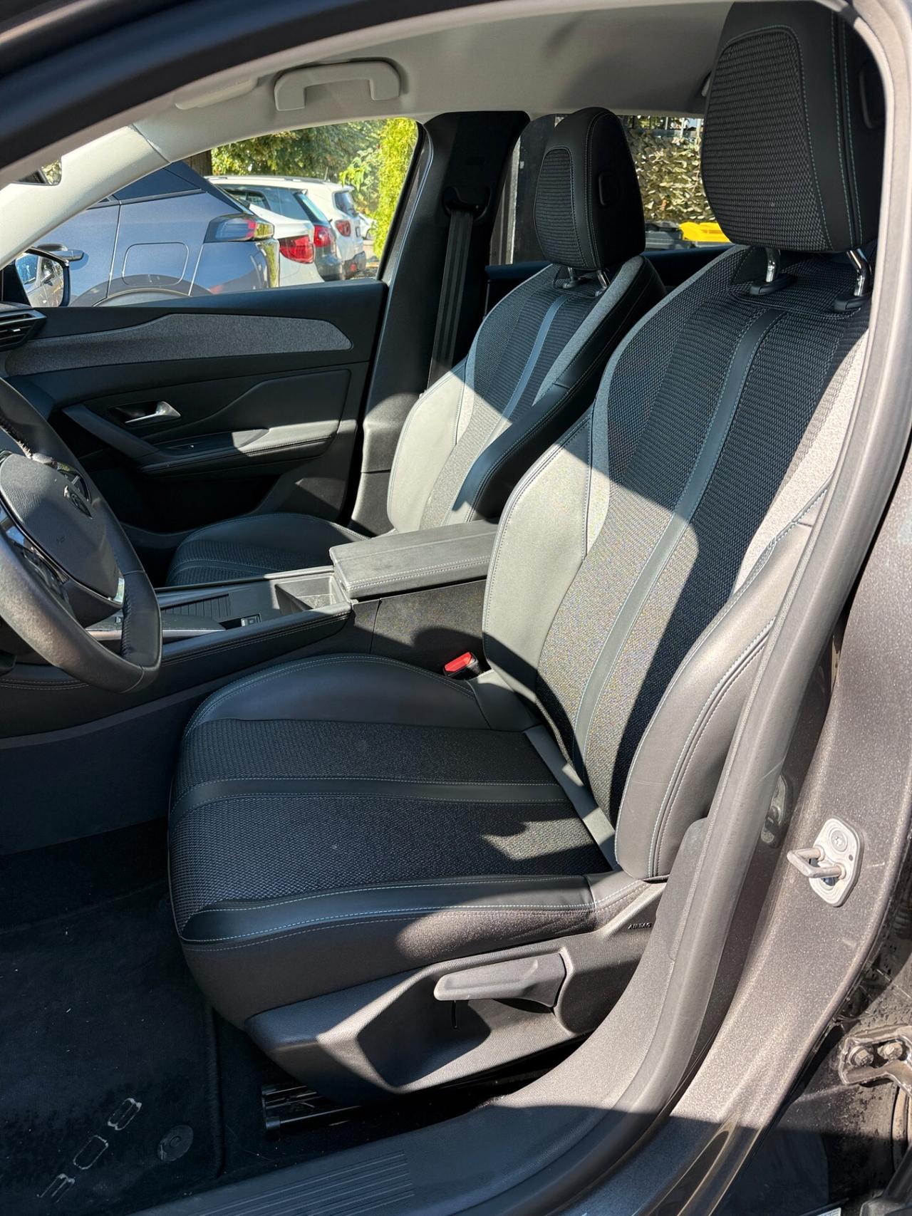 Peugeot 308 BlueHDi 130 S&S EAT8 SW Allure Pack