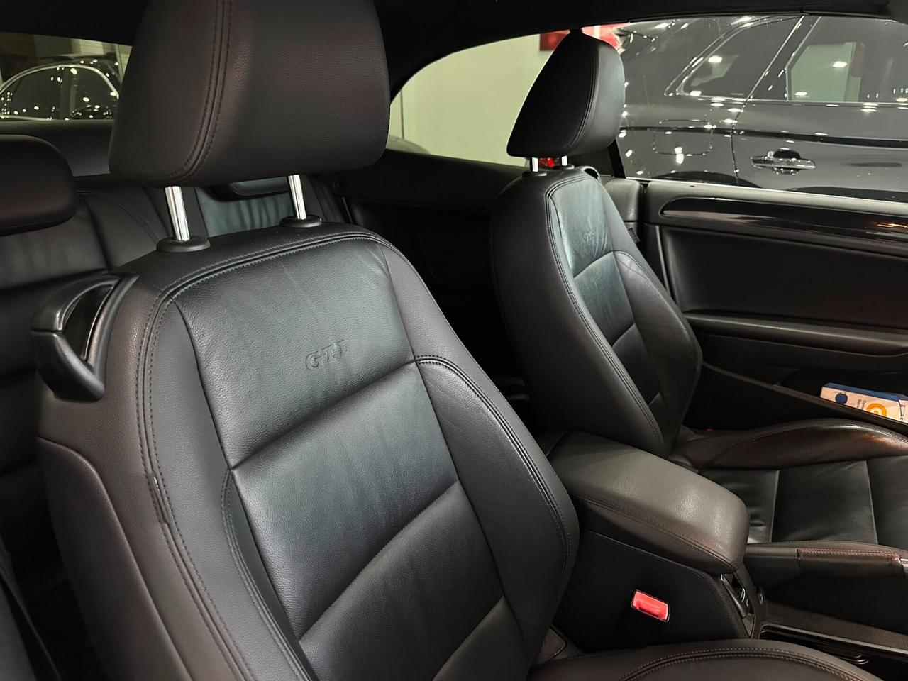 Volkswagen Golf GTI Cabrio 2.0 TFSI
