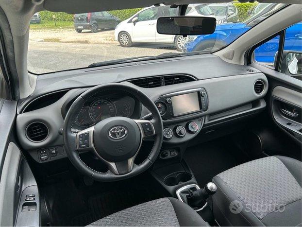 TOYOTA Yaris 1.0 5 porte Active
