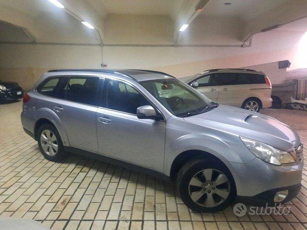 SUBARU - Outback - 2.0D Exclusive