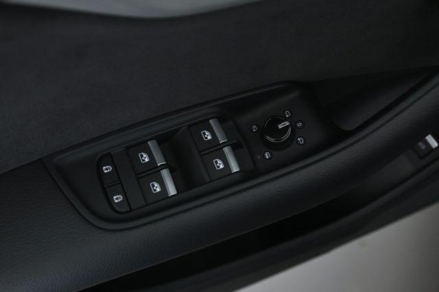 AUDI Q8 50 TDI 286 CV quattro S-line Black Edition