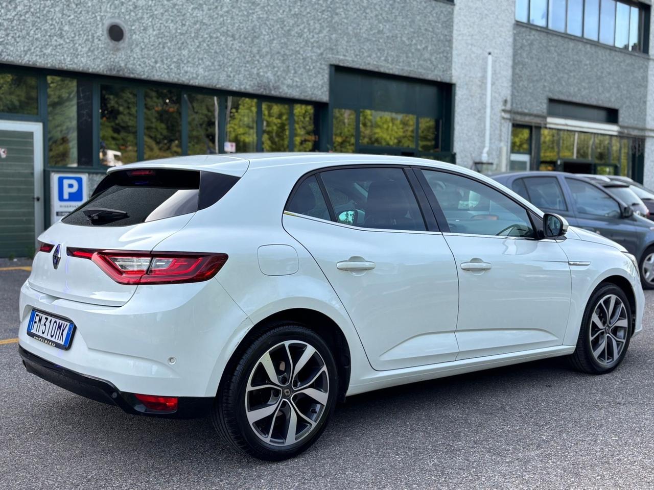 Renault Mégane dCi 8V 110 CV Energy Bose”CAR PLAY”