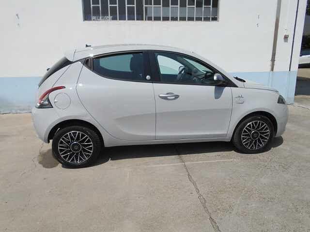 Lancia Ypsilon 1.2 69 cv 5p GPL Ecochic Mya