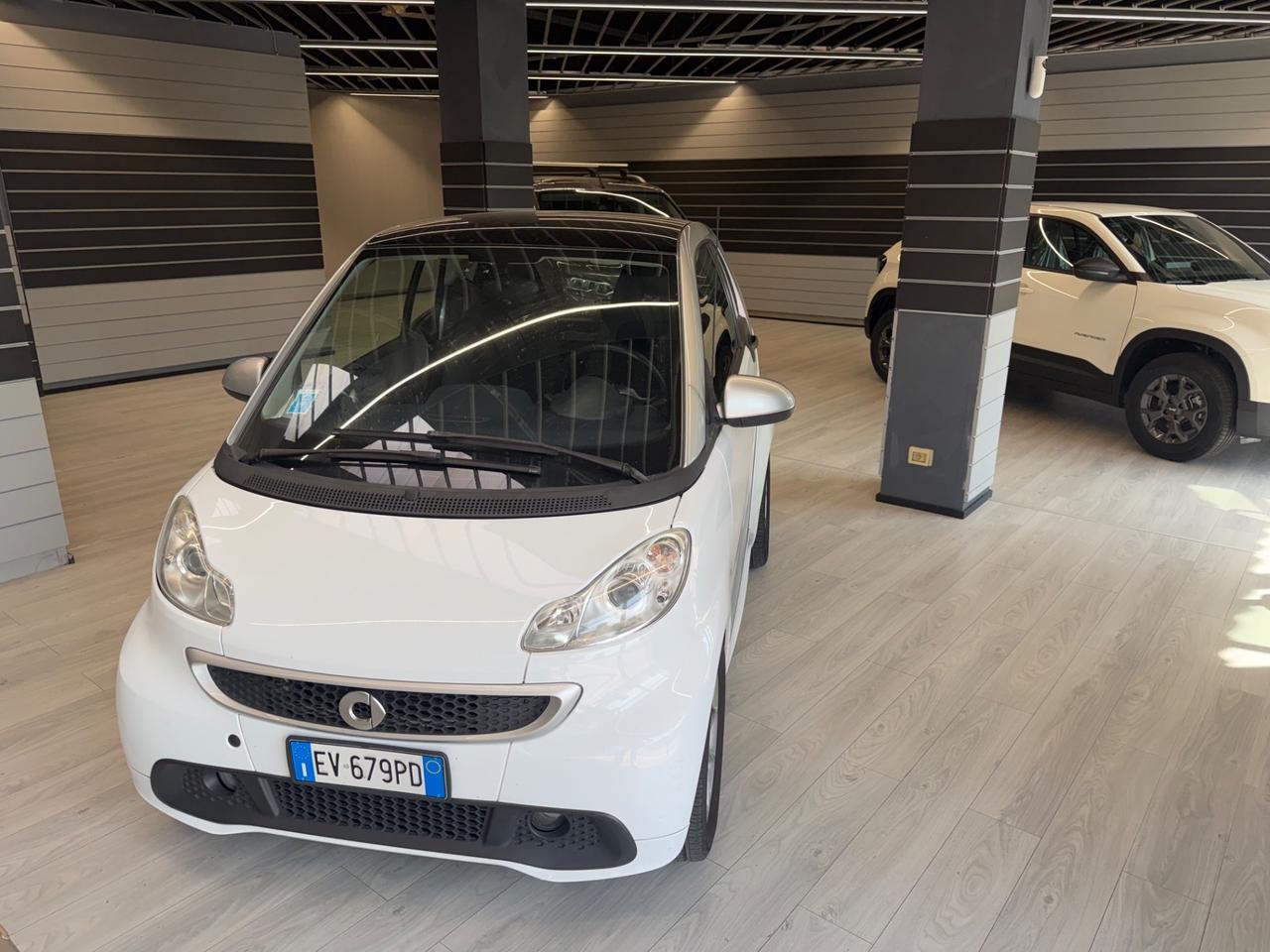 Smart ForTwo 1000 52 kW MHD coupé passion